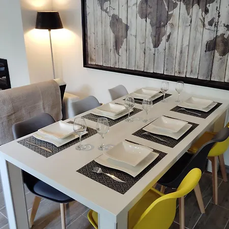 بيت للعطل Maison Avec Dependance, Jardin, Clim, Wifi, Garage فينوف ليز أفيجْنْ