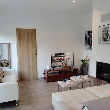 Maison Avec Dependance, Jardin, Clim, Wifi, Garage