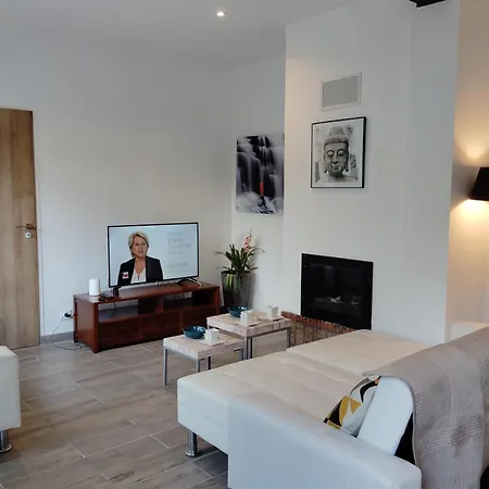 Maison Avec Dependance, Jardin, Clim, Wifi, Garage Casa de Férias *