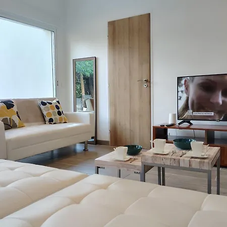 Maison Avec Dependance, Jardin, Clim, Wifi, Garage * Villeneuve-lès-Avignon