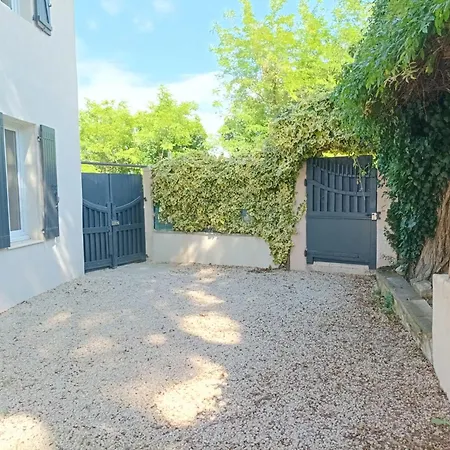 Maison Avec Dependance, Jardin, Clim, Wifi, Garage Casa de Férias *